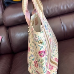 リプトンの花柄、バッグ、新品の画像