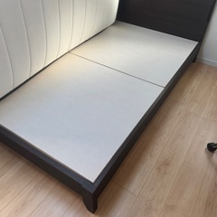 セミダブルベット(マットレス付き)