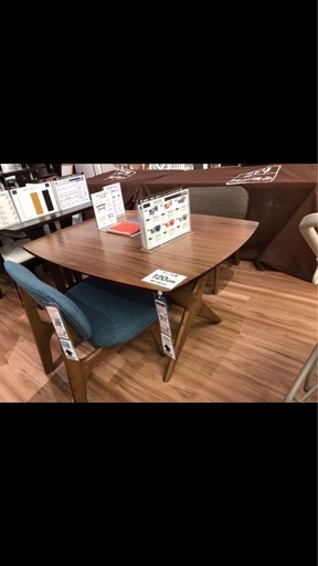 ニトリ　ダイニングテーブル　120✖︎90