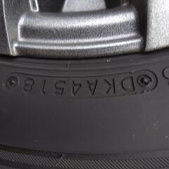 ブリジストンスタッドレスタイヤの画像