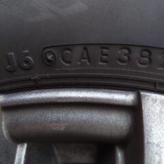 ブリジストンスタッドレスタイヤの画像