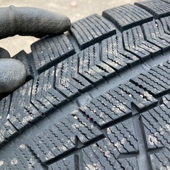 値下げスタッドレスタイヤの画像