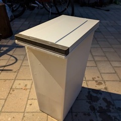 ゴミ箱