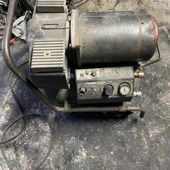 エアーコンプレッサー