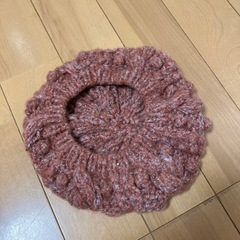 毛糸のベレー帽の画像