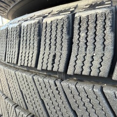 スタッドレスタイヤ+アルミホイールの画像