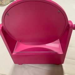 小さなピンクのドレッサーお子さんにの画像