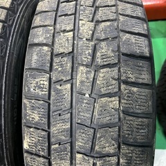 215/60R17 ダンロップ 冬タイヤ 2017年製造 6分山 4本の画像