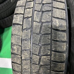 215/60R17 ダンロップ 冬タイヤ 2017年製造 6分山 4本の画像