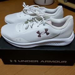 新品UNDER ARMOURレディーススニーカー