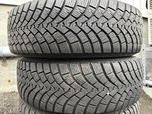 スタッドレスタイヤ　175/65R15 スタットレス　タイヤ