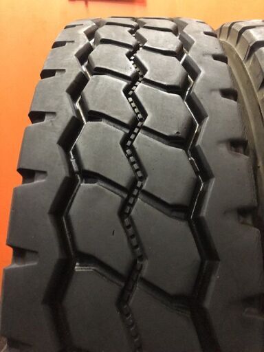 札幌発 引取OK 走行短め DUNLOP DECTES SP531 11R22.5 16PR 22.5インチ トラックタイヤ 夏タイヤ 2本 21年製 地山 大型ダンプ　(JRC072)