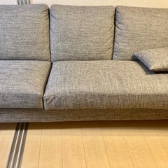 《取引中》ニトリ　三人掛けソファー