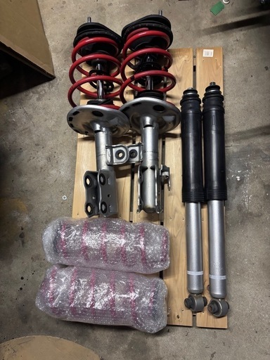 30 プリウス　G's 純正　足回り