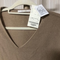 フリーサイズ　レイカズン　Ｖネックニット　の画像
