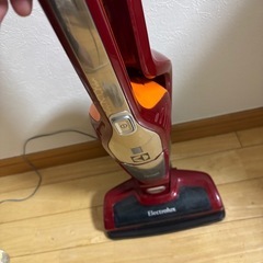 「エレクトロラックス」コードレス掃除機の画像