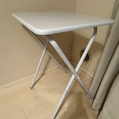 折りたたみハイテーブル
