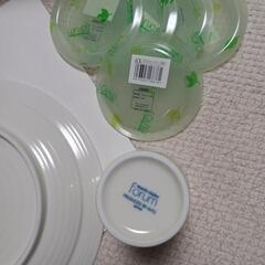 新品未使用 一部バラ売り可 marie clalre forum 大皿、アクリルコースター付きフリーカップ  セットの画像