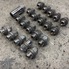 トヨタ 純正ホイールナット