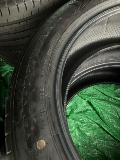 サマータイヤ　225/55R19