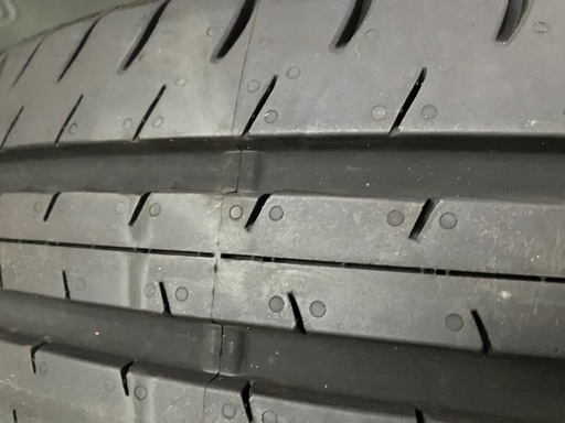 サマータイヤ　225/55R19