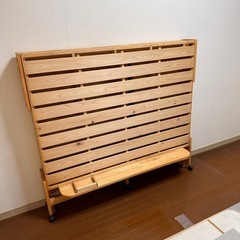 セミダブルスノコ折りたたみベット（美品）の画像