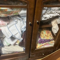 大量の布をもらってくださいの画像