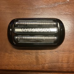 【開封済:新品未使用】ブラウン 電気カミソリ 替刃 の画像