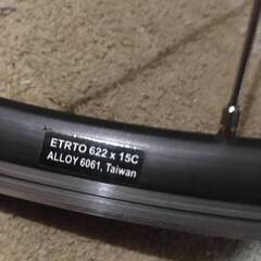 ロードバイクのホイールとスプロケットセットの画像