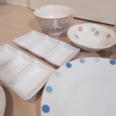 お話中 食器類 たくさん 19点の画像