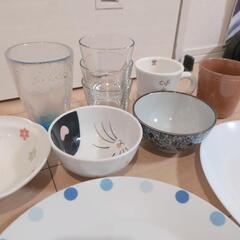 お話中 食器類 たくさん 19点の画像