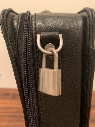 《お譲り先決定！！ヽ(´▽｀)/》【KARL LAGERFELD】 ビジネスバッグ