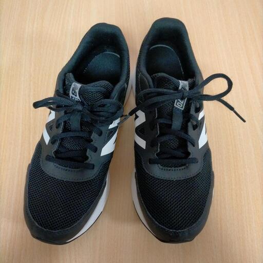 状態良好New Balance YT570BW3 25cm