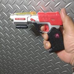 音光【ド派手なピストル】鉄砲　オモチャ　イルミネーション　サイレン