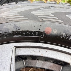 225/65R17YOKOHAMAスタッドレスタイヤとホイール４本セット
の画像