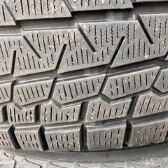 225/65R17YOKOHAMAスタッドレスタイヤとホイール４本セット
の画像