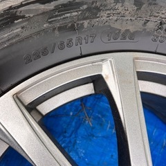 225/65R17YOKOHAMAスタッドレスタイヤとホイール４本セット
の画像