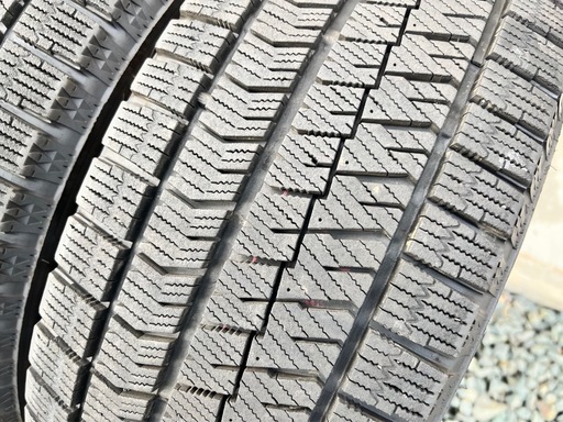 215/55R17 ブリヂストン VRX2 スタッドレス クラウン エスティマ オデッセイ ジュークCR-V   ヴェゼル フォレスタ