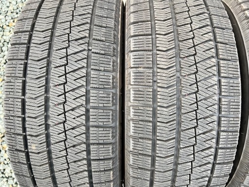 215/55R17 ブリヂストン VRX2 スタッドレス クラウン エスティマ オデッセイ ジュークCR-V   ヴェゼル フォレスタ