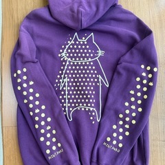 ミントネコのジップアップパーカー