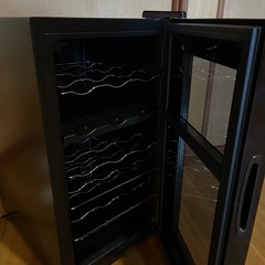 アイリスオーヤマ　ワインセラー50L