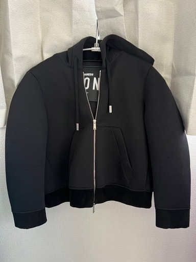 【ほぼ新品
】DSQUARED2のICONパーカー