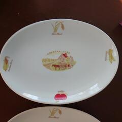 ①楕円のお皿4枚セット