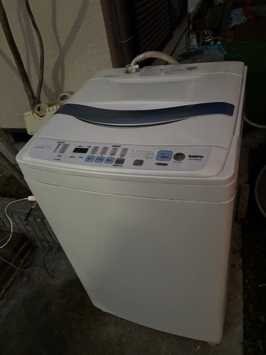 Sanyo 7kg 洗濯機　2010年