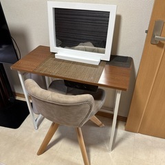 デスクセット＋鏡（ドレッサーになります）