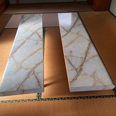 机テーブルの画像