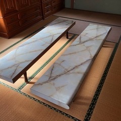 机テーブルの画像