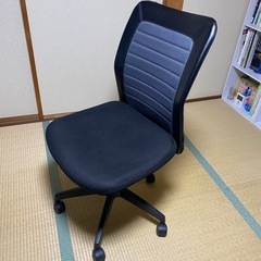 【お取引中】デスクチェア　ニトリ