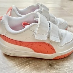 PUMA 17センチ　スニーカー