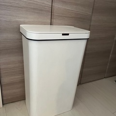 センサー付きゴミ箱